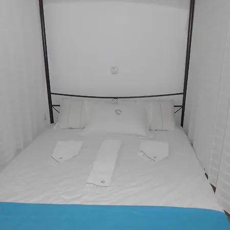 Naxos Garden Apartment *
