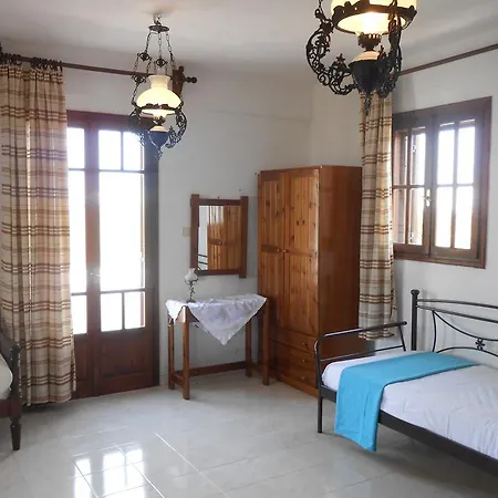 Naxos Garden Apartment *