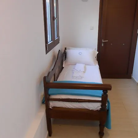 Naxos Garden Apartment