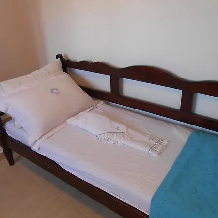 Naxos Garden Apartment *